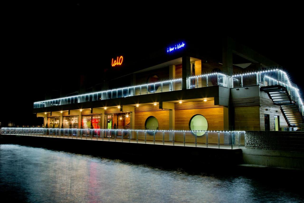 Rezydencje Willa Port Apartamenty Antinori Ostróda Exteriör bild